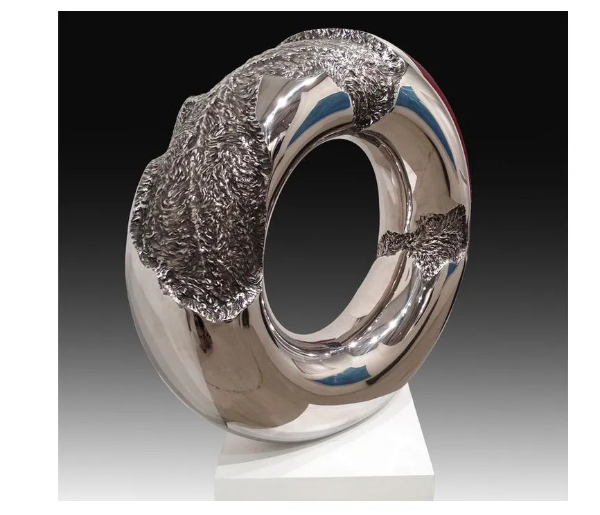 Скульптуры из нержавеющей стали – это инвестиция в красоту, культуру и уникальность вашего пространства. Позвольте искусству преобразить ваш город!